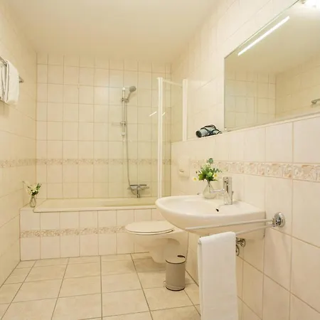 - Nuhnestrasse 2b - Adriana